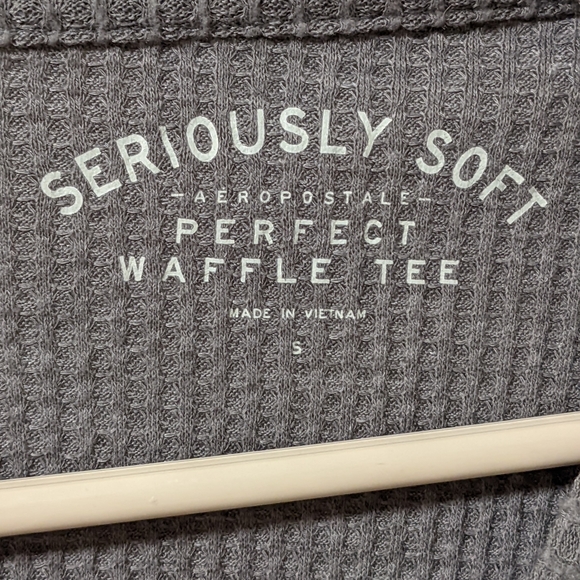 AE Seriously Soft Perfect Waffle Tee - Picture 4 of 4